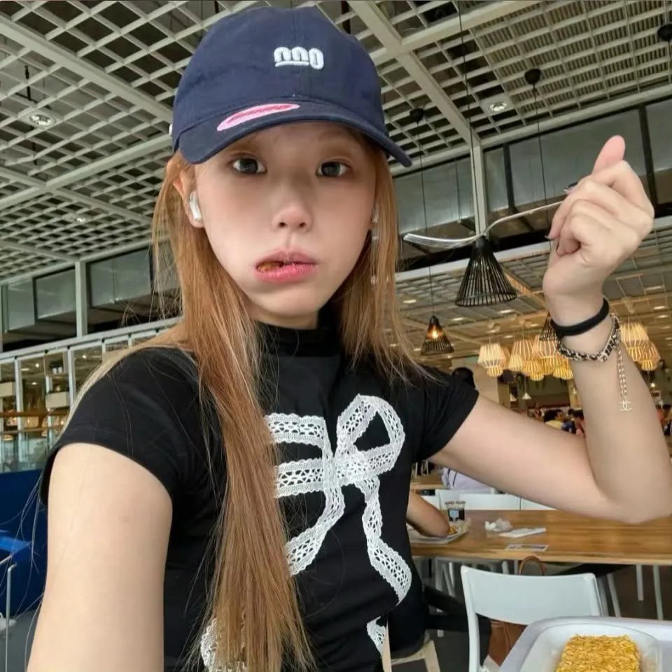 女服务员